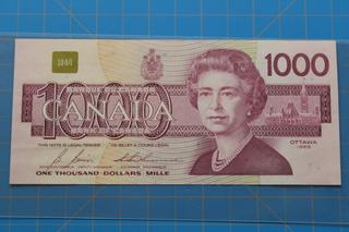 $1000 Bill, Ottawa 1988, S/N EKA2361822