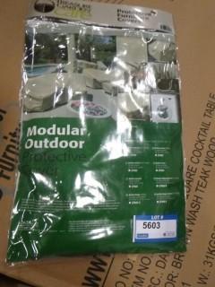 32" W x 40" D x 32" H Modular Right End Protective Cover (C-2)
