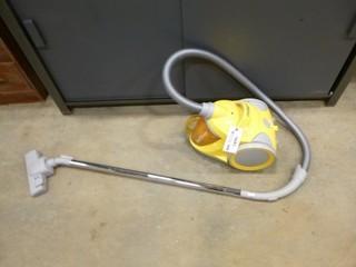 Eureka Bagless Vacuum Cleaner (B-2)