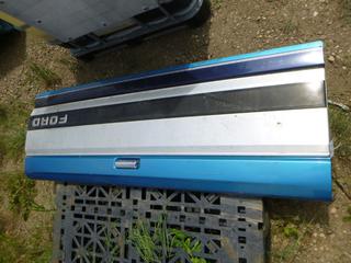Ford Tailgate, Length 66 3/4" (WR-5)