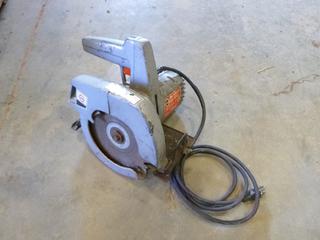 Black & Decker Circular Saw, 7 1/4" Blade (E4-5-2)