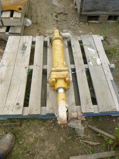 CAT Hydraulic Cylinder, 44"