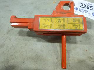 (1) CAT Lifting Clamp Assembly, Part NEHS0997 (E2-5-3)