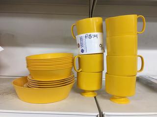 Yellow Dish Set.