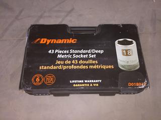 Dynamic 43 Piece Standard/Deep Metric Socket Set.