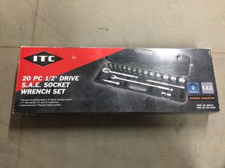 ITC 20 Piece 1/2" Drive SAE Socket Wrench Set.