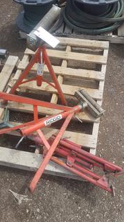Pallet of (3) Ridgid Roller Stands, (1) Javelin Pipe Stand.