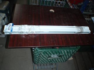 34" White Blinds.