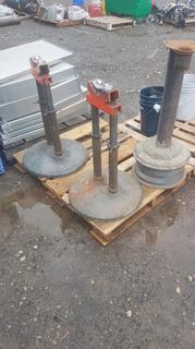 Pipe Roller & Grinder Stand.