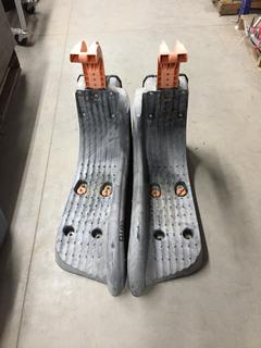 Pair Super Chocks.