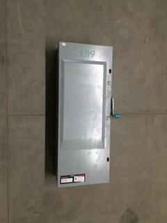 Siemens 200 AMP, 600 Volt, 3 Pole Fused Disconnect.