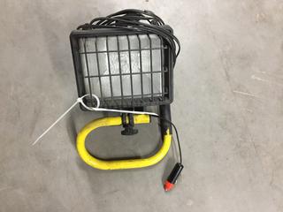 (1) 12 Volt Work Lights.