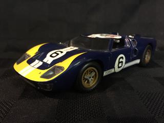 Ford GT 40 Die Cast Model, 1:18 Scale.