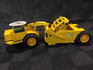 CAT Scraper Die Cast Model, 1:50 Scale.