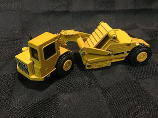 CAT Scraper Die Cast Model.
