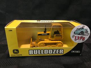 Ertl John Deere Bulldozer Die Cast Model, 1:64 Scale.