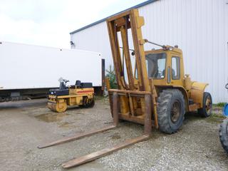 Hyster MF01 Forklift C/w GMC Engine, 2-Stage Mast, 92in Forks. Showing 2966hrs. SN B7P3956L