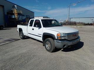 2004 GMC 2500 HD 4x4 Ext. Cab P/U c/w Vortec 5.0L, Auto, A/C, Headache Rack, Box Rails, Wood Liner. S/N 1GTHK29U54E268894