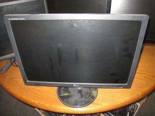 LG Flatron W2242TQ Computer Monitor.