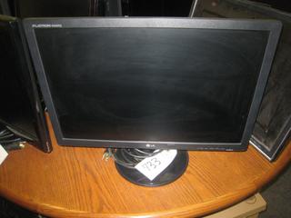 LG Flatron W2242TQ Computer Monitor.