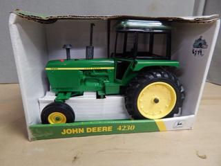 ERTL John Deere 4230 Tractor 1/16 - New in Box