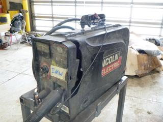 Lincoln Electric LN25 Pro Portable MIG Welder. SN U1120909687