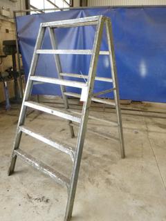Sturdy 6ft Aluminum Step Ladder