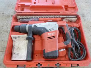 Milwaukee 1 9/16in SDS-MAX 120V Rotary Hammer C/w Drill Bits