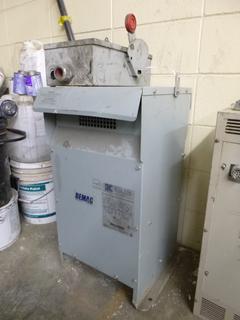 Bemag Single Phase 15kva Transformer w/ Enclosed Switch