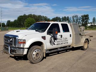 2008 Ford F450 Lariat 4X4 Super Duty Crew Cab Pick Up C/w V8 Powerstroke Turbo Diesel, Custom Built Aluminum Deck. Showing 297,251kms.  VIN 1FTXW43R98EA32345 *Note: Damaged Tail Light, Missing Running Board, Damage To Front Bumper And Cracked Console Screen*