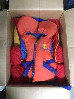 (4) Life Jackets, (1) Kids Life Jacket.