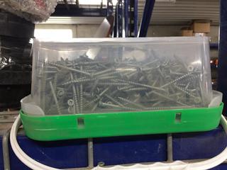 8 x 2-1/2" Deck Screws.