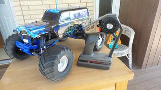 Traxxas Monster Jam Son-Uva Digger Monster Truck, Modified High-Performance Fan-cooled 550 motor capable of 30+ MPH, 2 Channel Radio System, Waterproof Electronics -Safe in Water, Mud and Snow.