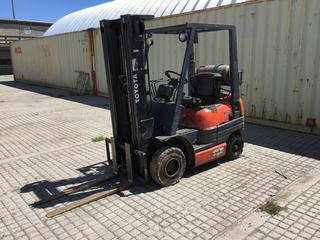 Toyota 426FGU15 Forklift c/w Dual Fuel Gas & LPG, FOPS, 3 Stage Mast. 