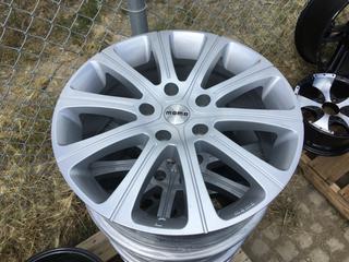 Set of (4) Momo Italy 20" Alloy Wheels.