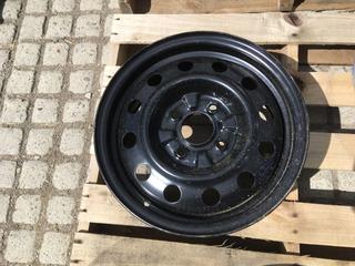 (1) Black Steel Wheel, 15x6, 4-114.3.