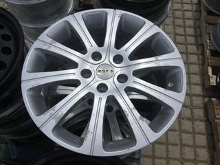 (4) Momo Italy 17" Alloy Wheels, 5 Bolt.