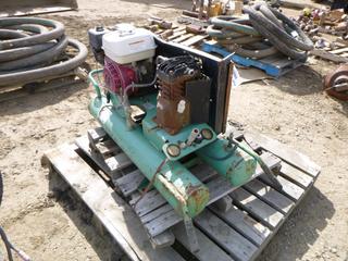 (1) Honda GX 160 Compressor, Model SDR4B225A, 9 Gal Tank  *Working Condition Unknown*, (WR-5)