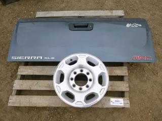 (1) GMC Sierra SLE Tailgate, (1) 18" Rim (North Fence)