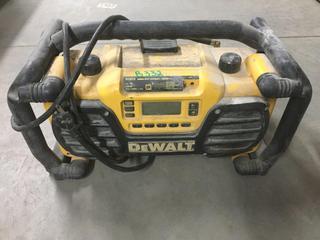 DeWalt DC012 Work Site Radio/Charger.