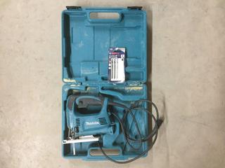 Makita 4329 Jig Saw.