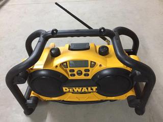 DeWalt DC011 Work Site Radio/Charger.