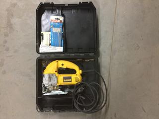 DeWalt DW317 VS Orbital Jig Saw.