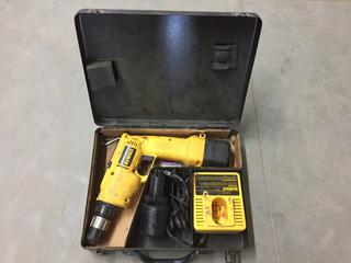 DeWalt D944-04 Versa Clutch 3/8" VSR Drill, (2) Batteries & Charger.