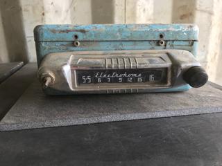 Selling Off-Site - 527 North 200 East, Raymond, AB -  Antique Electronic Car Radio.
