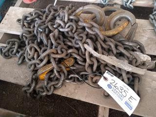 Quantity of Chain & Hooks.