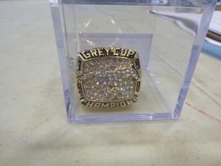 (1) 1998 Calgary Stampeders Replica Grey Cup Ring (G1)