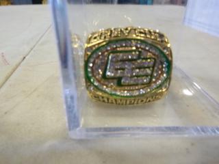 (1) 2003 Edmonton Eskimos Replica Grey Cup Ring (G1)
