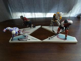McFarlane 2001 NHLPA 2nd Edition Hockey Figurines 4/6 Set, Includes Jaromir Jagr, Eric Lindros, Mark Messier and Pavel Bure