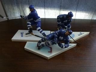 McFarlane NHL VRS Edition Toronto Maple Leafs Figurines Home Colors Includes Mats Sundin, Brian Leetch and Gary Roberts